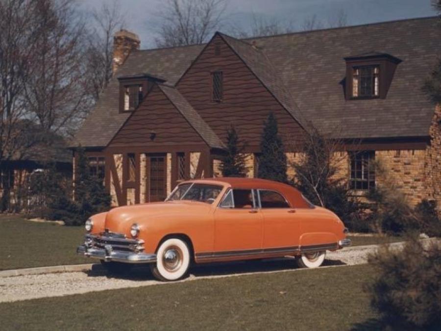  Kaiser DeLuxe Virginian Hardtop Sedan 1949 года  (фото 1 из 1)